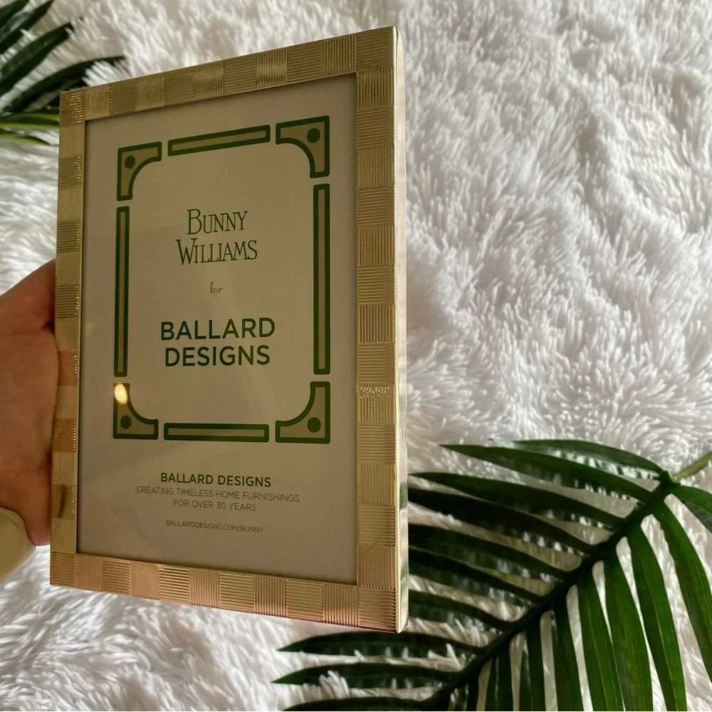 Ballard Designs Bunny Williams Silver Plated 5 x 7” Photo Frame - Picture 7 of 9